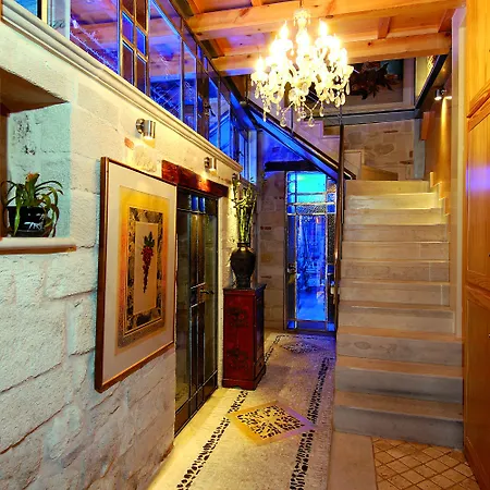 فندق Avli Lounge 4*