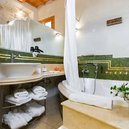Avli Lounge 4* העיירה רתימנו
