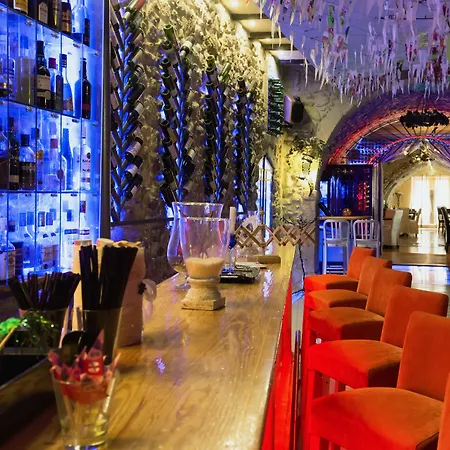 Отель Avli Lounge 4*