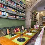 阿维利隆琦公寓式酒店 4* 罗希姆诺