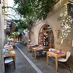 阿维利隆琦公寓式酒店