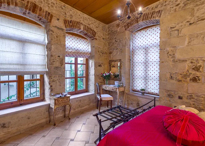 מלון Avli Lounge 4*