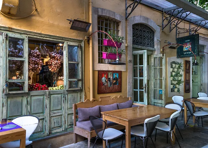 מלון Avli Lounge 4*