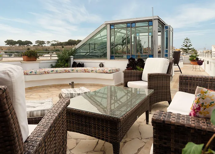 מלון Avli Lounge 4*